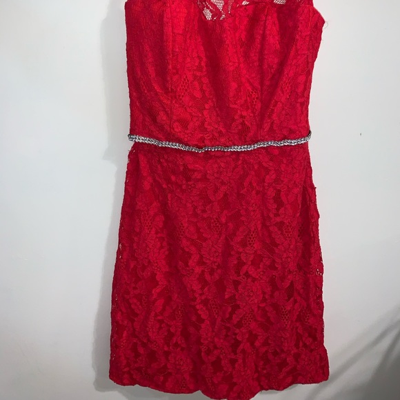 little red lace dress